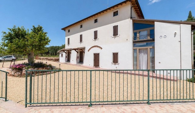 Apartment 'Casale Dei Sogni Piano Primo' with Shared Garden, Wi-Fi and Air Conditioning