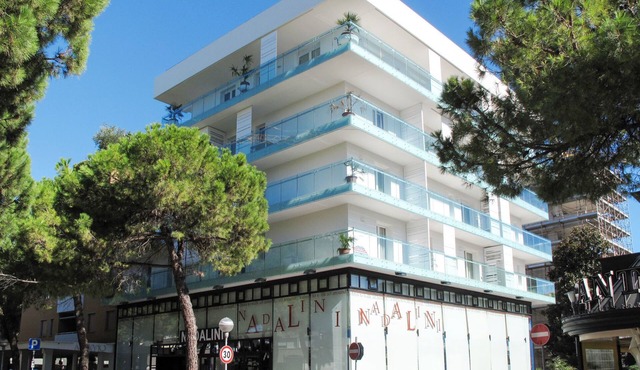 Apartment Fiore by Interhome