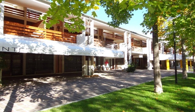 Apartment in Caorle near Beach & Pool