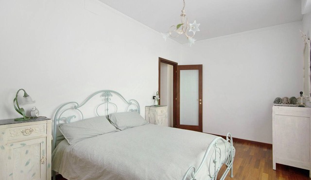 Apartment 'Lo Scoglio' with Private Garden and Wi-Fi