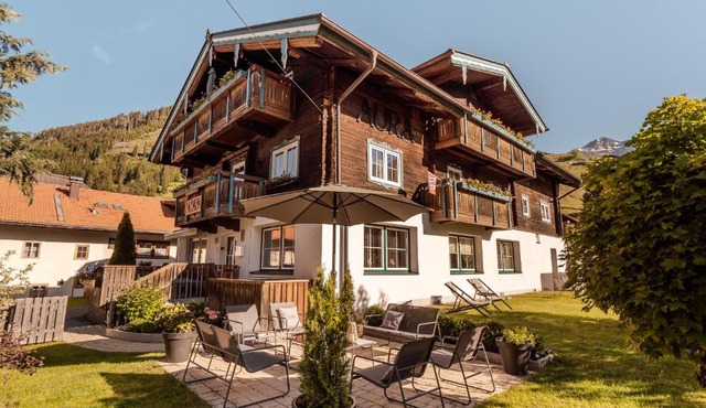 AURA Bed & Breakfast