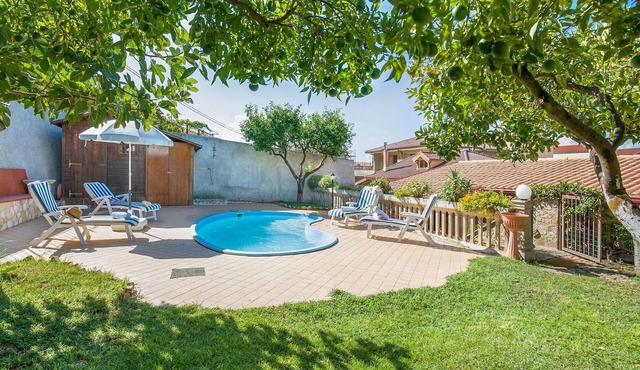 Beach front home in Nocera Terinese