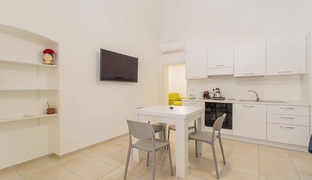 Beautiful 1-bedroom apartment with AC in peaceful Mottola relax, history, nature