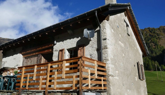 Beautiful private villa for 5 guests with WIFI, TV, pets allowed and panoramic view