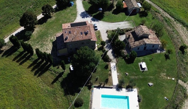 Beautiful private villa for 14 guests with private pool, WIFI, pets allowed and panoramic view