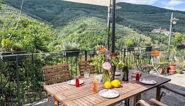 Beautiful villa for 6 guests with terrace