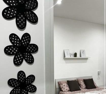 Black Daisy