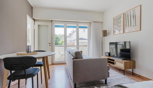 Blueground | Breite, elev, washer, balcony in Basel
