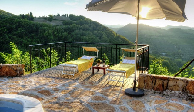 Bright Holiday Home in Modigliana with Swimming Pool