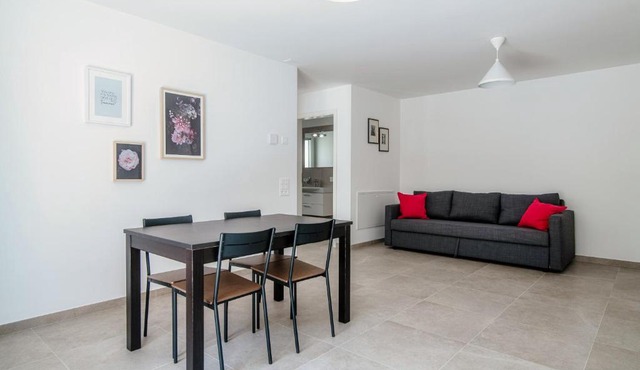 Cama Apartment 2