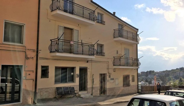 Captivating 2-Bed Apartment in Grottole