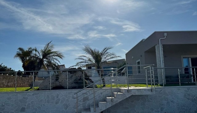 Cava Del Sol: vacation home with pool and 3 rooms with private baths