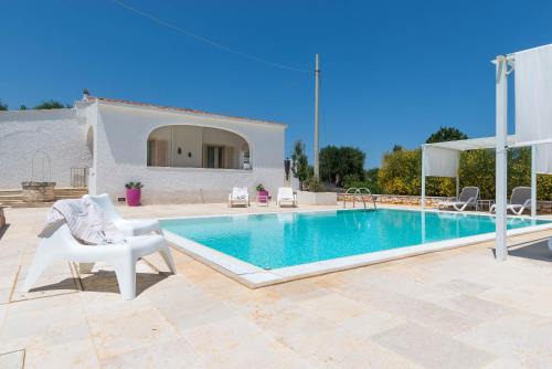 Charming Villas - Villa d'Itria with Trullo by Wonderful Italy