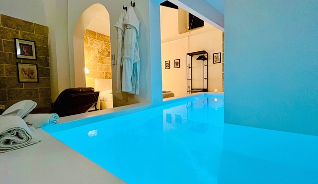 Corte Gabellone Suite with Pool, Wi-Fi & Air Conditioning