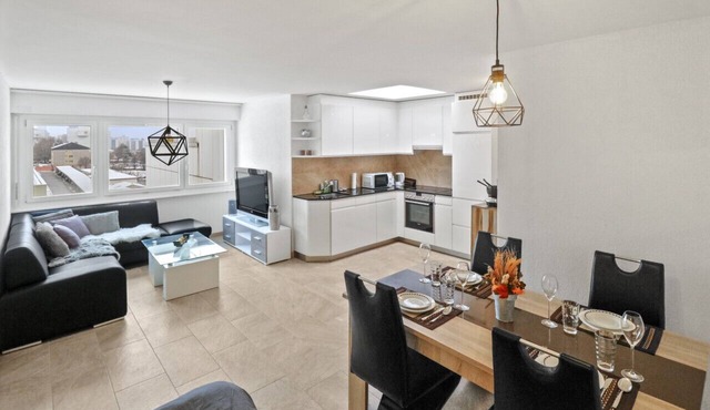 Cosy accommodation with free covered parking