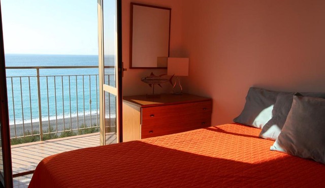 Cozy flat with romantic sunset view
