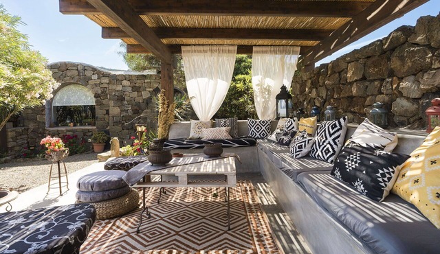 Dammuso with pool and wonderful outdoor spaces