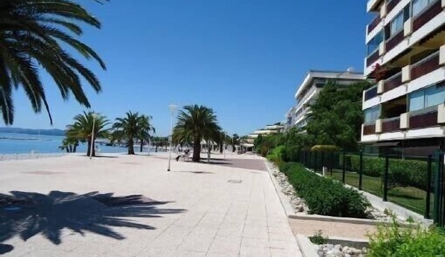 Exceptional Cote d'Azur, luxurious, 2 rooms, ground floor, direct beach access