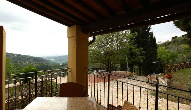Farmhouse with breathtaking views of Florence at km. 10 or so