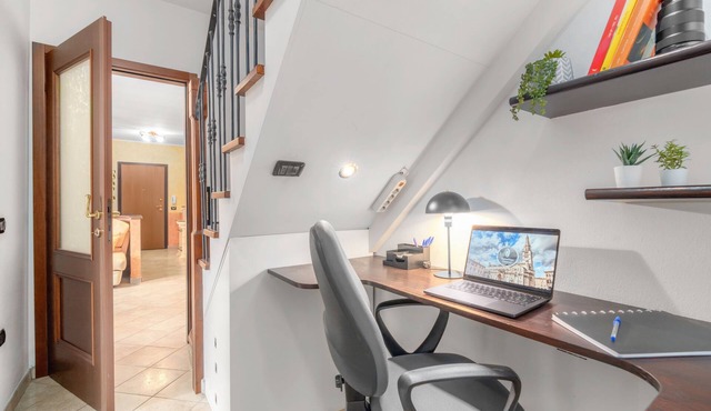Ganden's Flat - One Bedroom Apartment, Sleeps 3