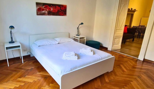 Garibaldi - Moscova three-room in the heart of Milan