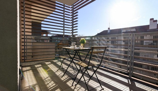 GuestHost- Casa Marina Apartment with Terrace!