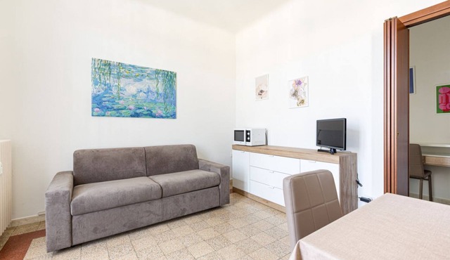 GuestHost - Ca' Granda M5 Bright Apartment