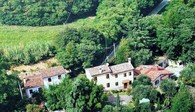 Holiday Home 'Rustico del Vigneto' with Mountain View, Garden & Wi-Fi