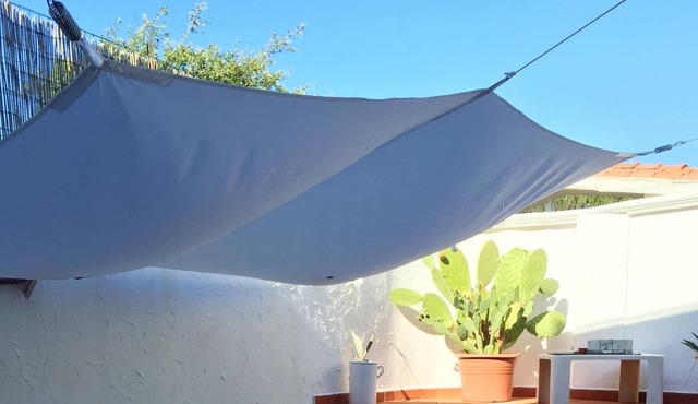 Homerez - Spacious house near the beach and the terrace