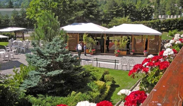 Hotel Bucaneve