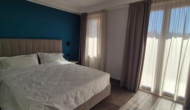 Hotel V7