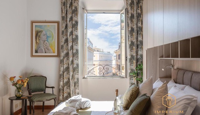 Imperium Luxury Flat - 12Pax, 4 BDRM, 8 min Metro, City Center, A-C