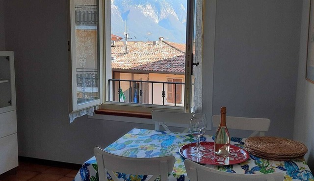 IN THE HISTORIC CENTER BETWEEN THE LAKE AND THE MOUNTAINS