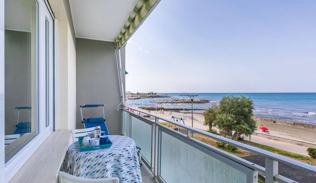Nice apartment for 6 people with WIFI, A/C, TV and balcony in Rosignano Solvay-castiglioncello