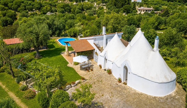 La Casa Sulla Roccia Trulli Pool, Monopoli, Italy