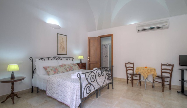 Lilla B&B Lu Caffa by Typney