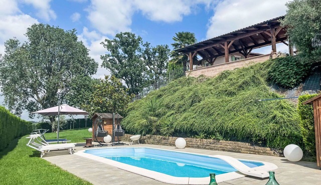 Lovely apartment for 4 guests with WIFI, A/C, pool, terrace, pets allowed and panoramic view