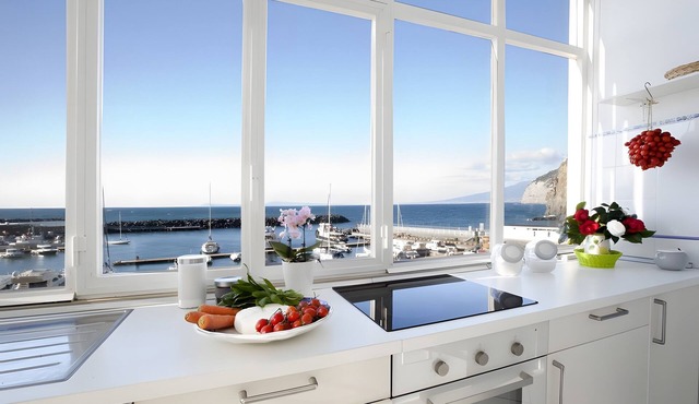 Marina Blu House with Sea View, Wi-Fi, and Air Conditioning