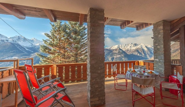 Matilde House - Privacy - Mountain View