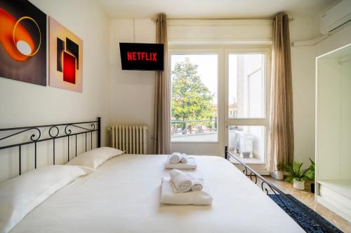 Milano Malpensa 5' - FreePark, Wifi, AC - 3 Suite