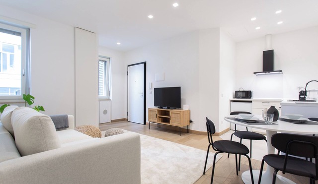 Modern & Peaceful Flat in the City Centre