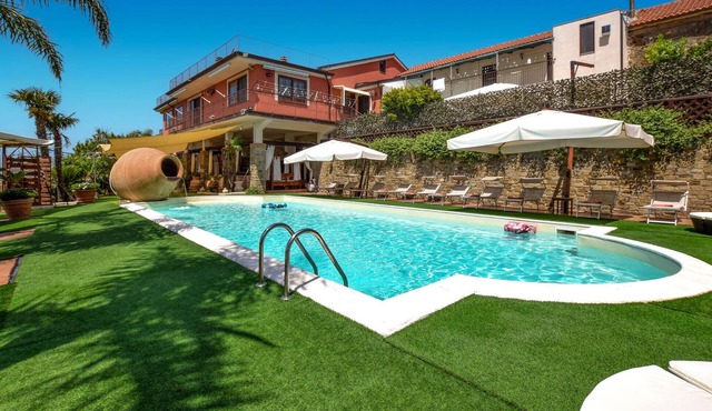 Nice home in Laureana Cilento