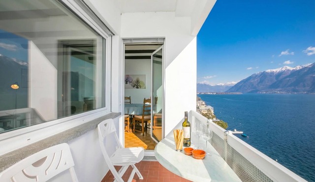 On the Lake 2BR with Garage in Porto Ronco, Porto Ronco, Ascona, Switzerland