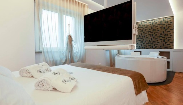 One Bedroom Apartment