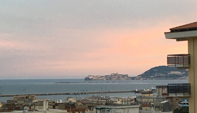 Panoramic apartment with Gaeta view