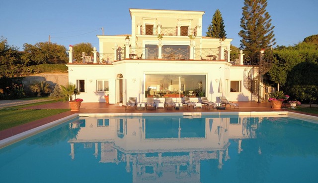 Privacy and Sea View - Luxury Villa