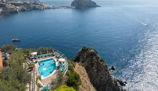 Punta Chiarito Resort