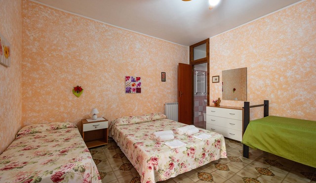 Room 'Appartamento 1 - Stanza 12' with Shared Terrace, Wi-Fi and Air Conditioning