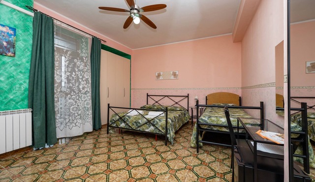 Room 'Appartamento 1 - Stanza 13' with Shared Terrace, Wi-Fi and Air Conditioning