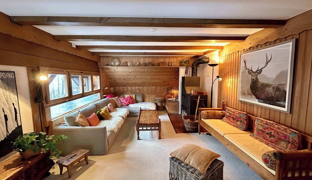Rougemont Hideaway Chalet by the River